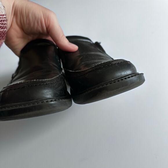 Nordstrom Rack Black Loafers Boys Dress Shoes - Size 5 - Picture 4 of 6